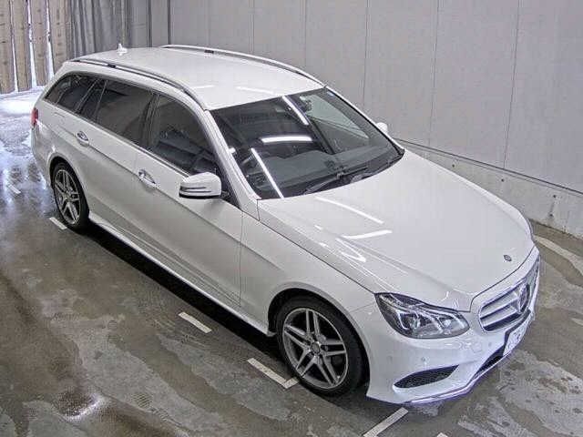 3607 MERCEDES BENZ E CLASS WAGON 2015 г. (JU Yamaguchi)